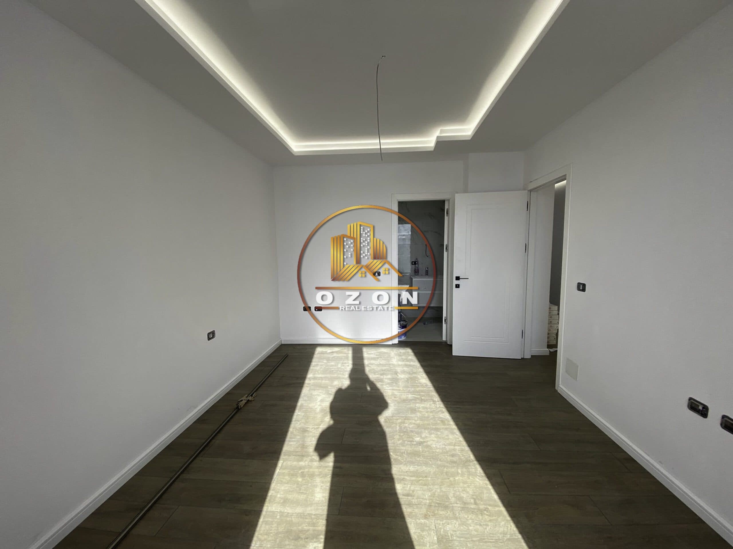 SHITET APARTAMENT 3+1+2 TEK ISH FUSHA E AVIACIONIT!