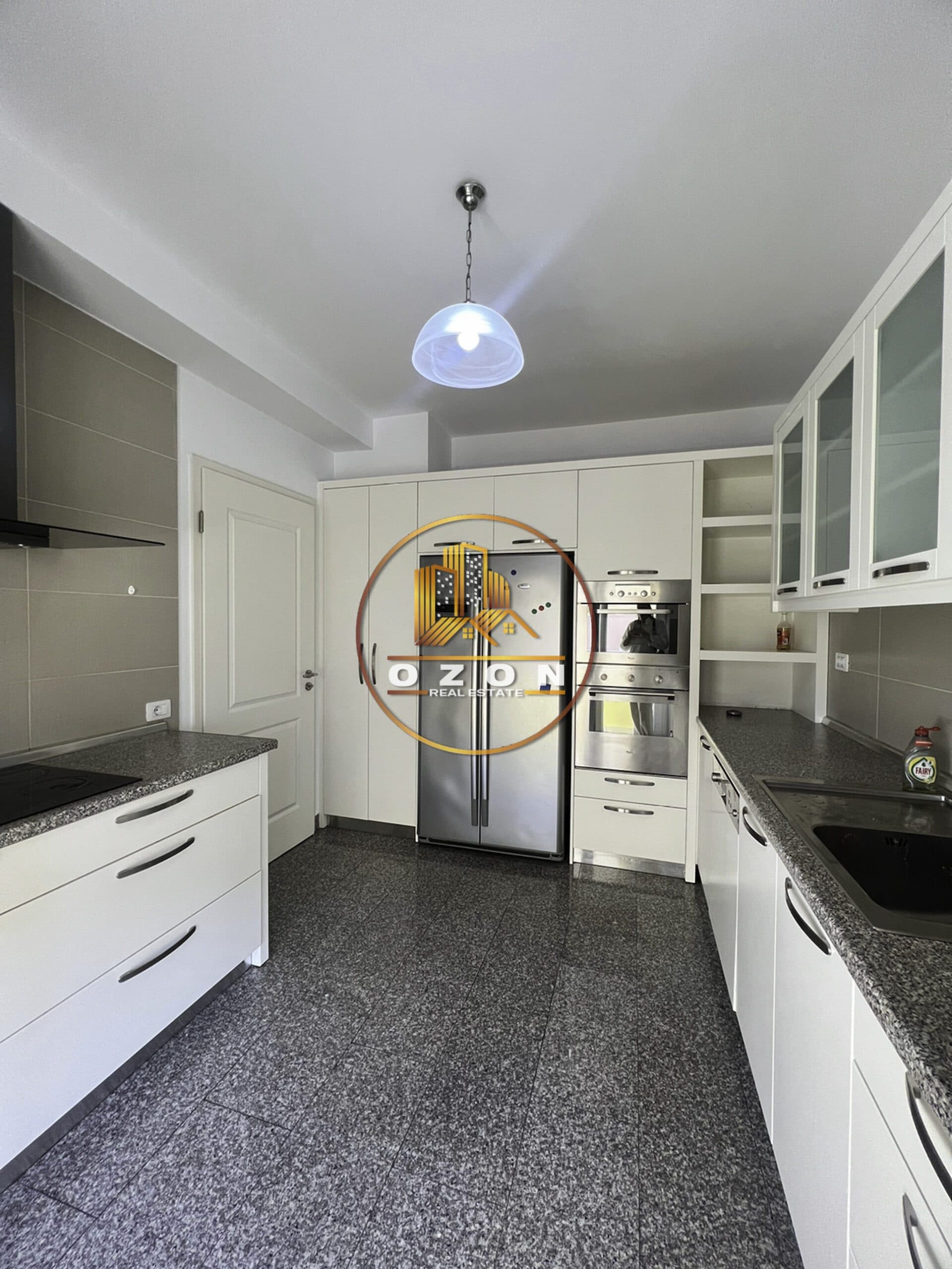 Shitet ose Jepet me qera apartament 3+1+3+garazhd ne REZIDENCE ne TEG! 3