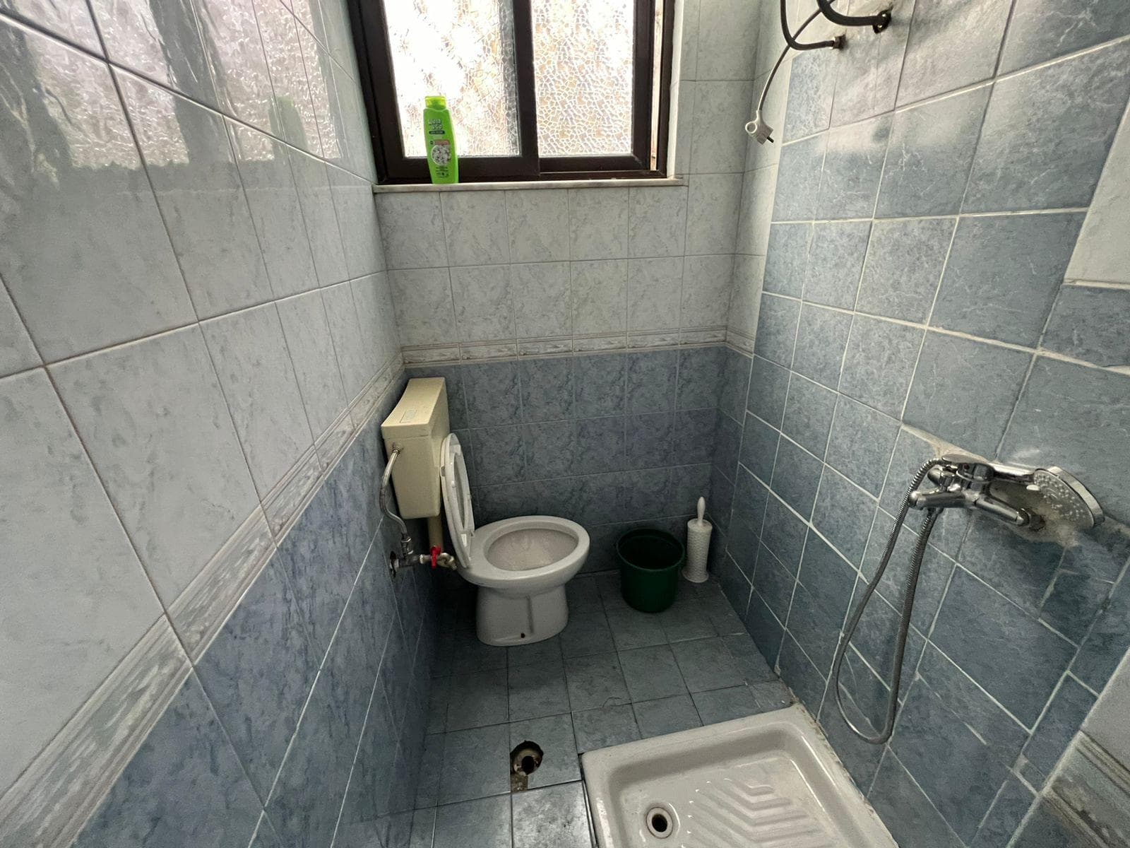 Ambient Biznesi shumëfunksional me Qira pranë restorant Alteo! 2