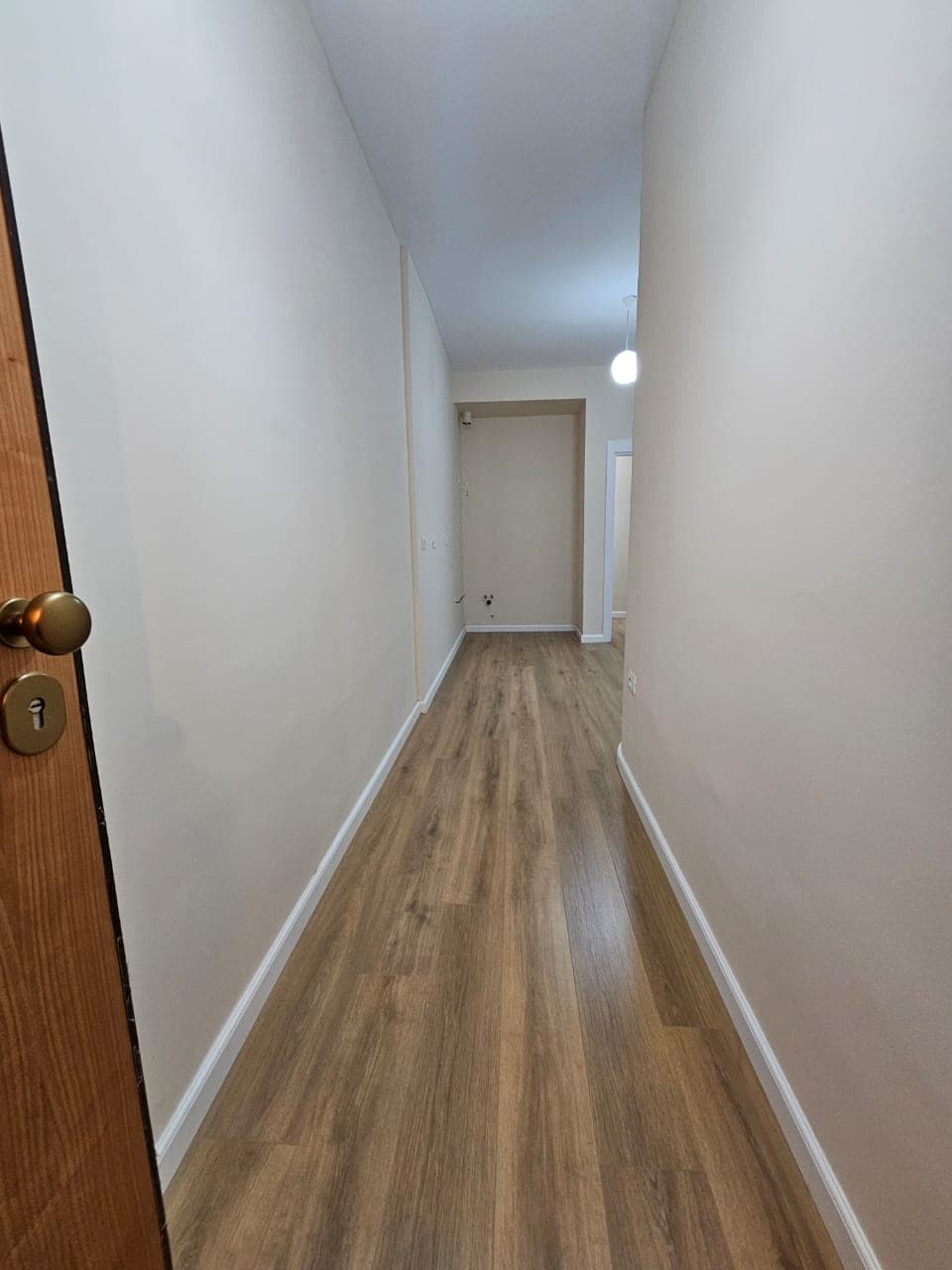 Apartament 1+1 për shitje tek Rruga e Kavajës, pranë Delijorgjit!! 4