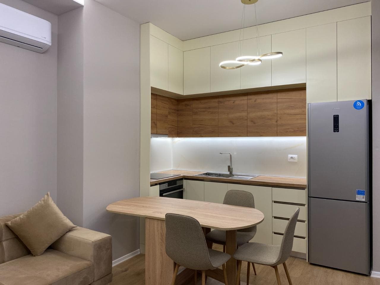 Apartament Modern 1+1 në Kompleksin Kontakt 2, Siri Kodra! 4
