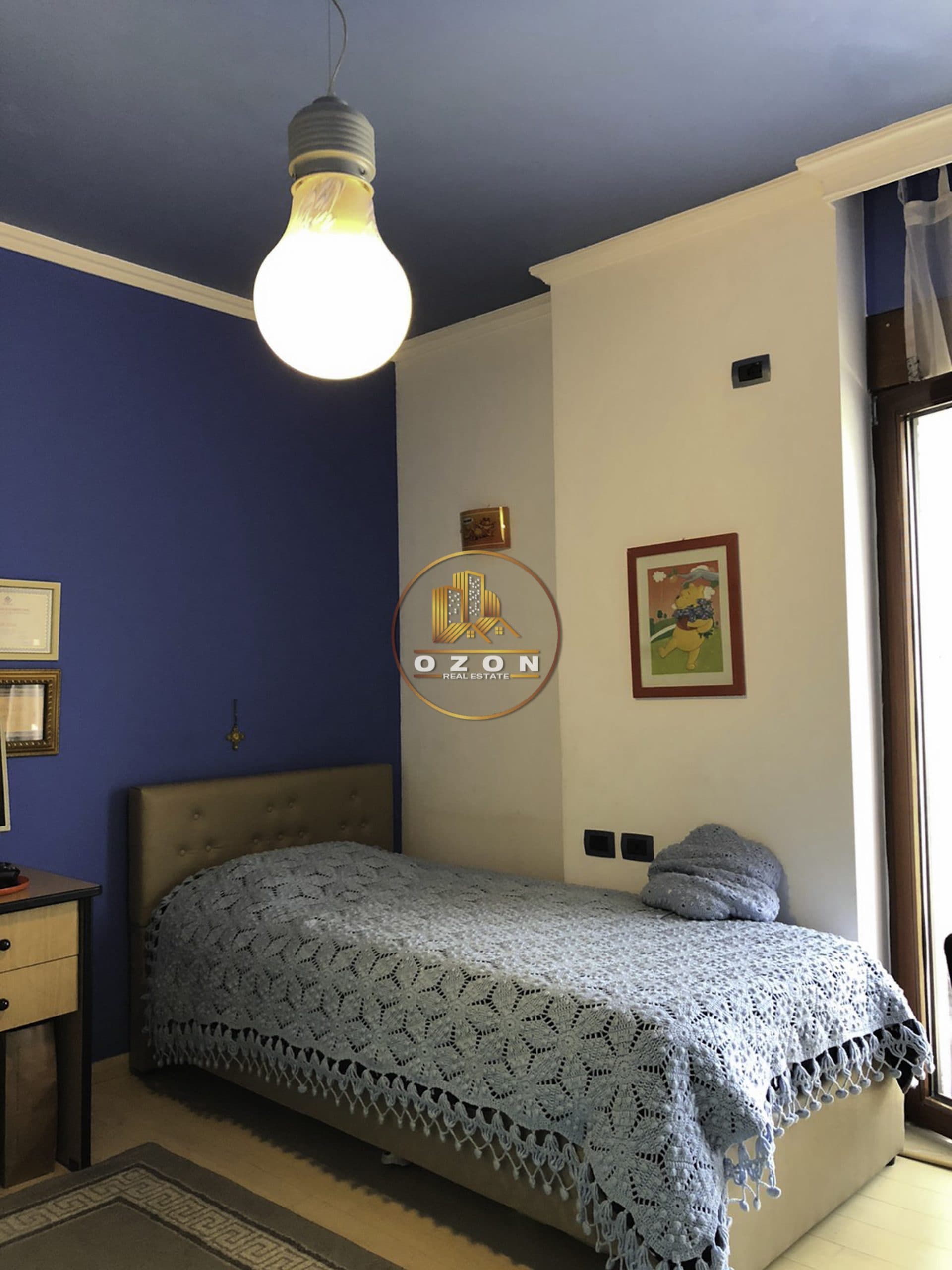Jepet me qera apartament 3+1+2 .Adresa: Rruga “Andon Z. Cajupi” ,Bllok