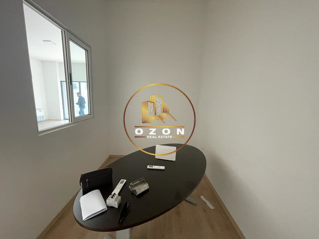 JEPET ME QERA AMBIENT BIZNESI TEK SQUARE 21, RRUGA E KAVAJES! 3