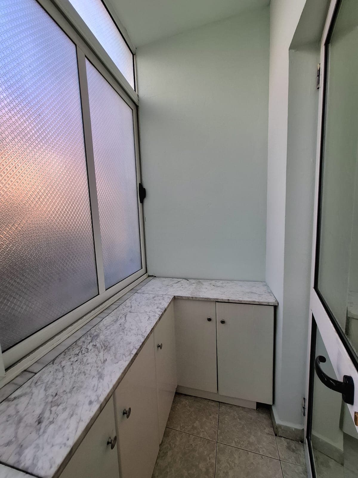 Apartament 1+1 për qira tek Komuna e Parisit, pranë Kristal Center! 4