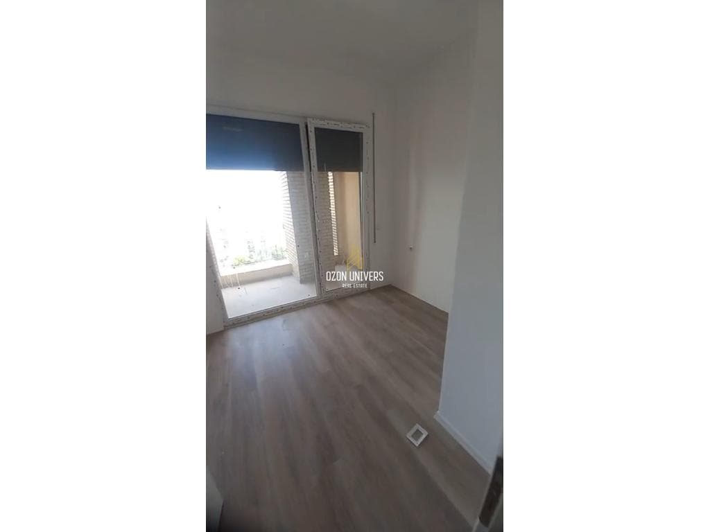 Apartament 3+1+2 për qira, tek Fusha e Aviacionit! 3