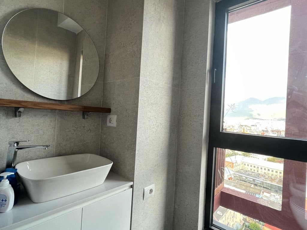 JEPET ME QIRA APARTAMENT 2+1+2 PER BIZNES TEK TIRANA GARDEN BUILDING, RRUGA E KAVAJES! 4