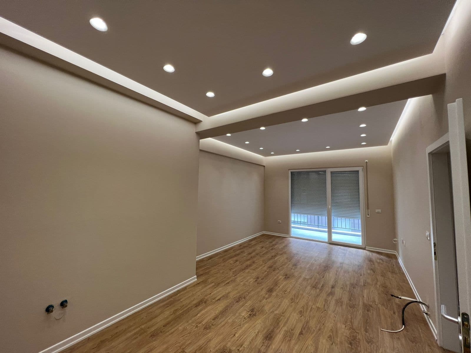 Apartament 2+1+2 Bosh për Qira Te Rruga e Dibres! 2