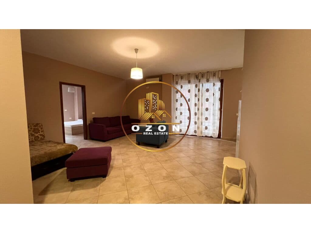 Apartament 3+1+2 Per Qira tek Stacioni i Trenit !
