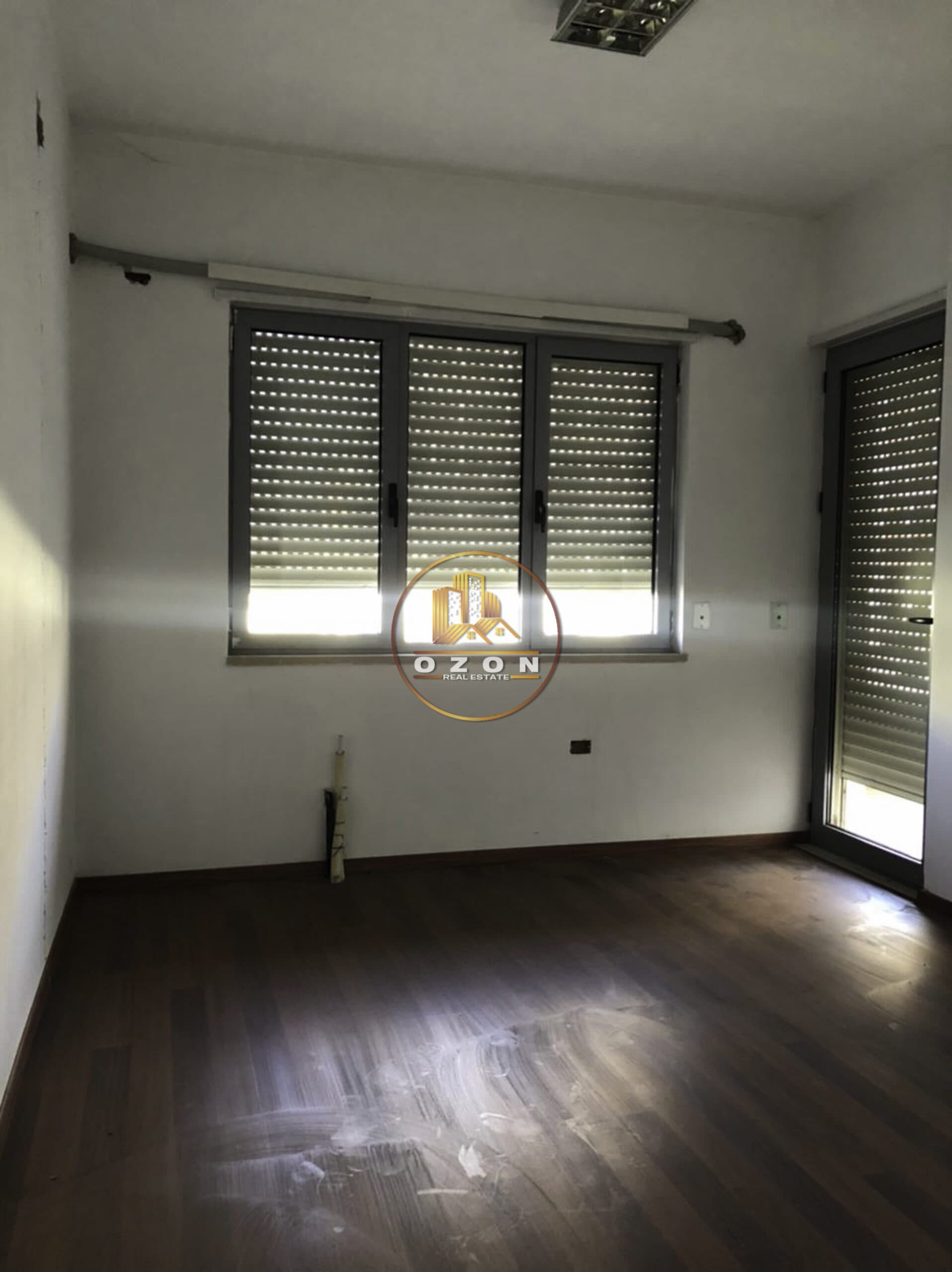 Liqeni Artificial (PAM),Shitet apartament 3+1,me Hipoteke.