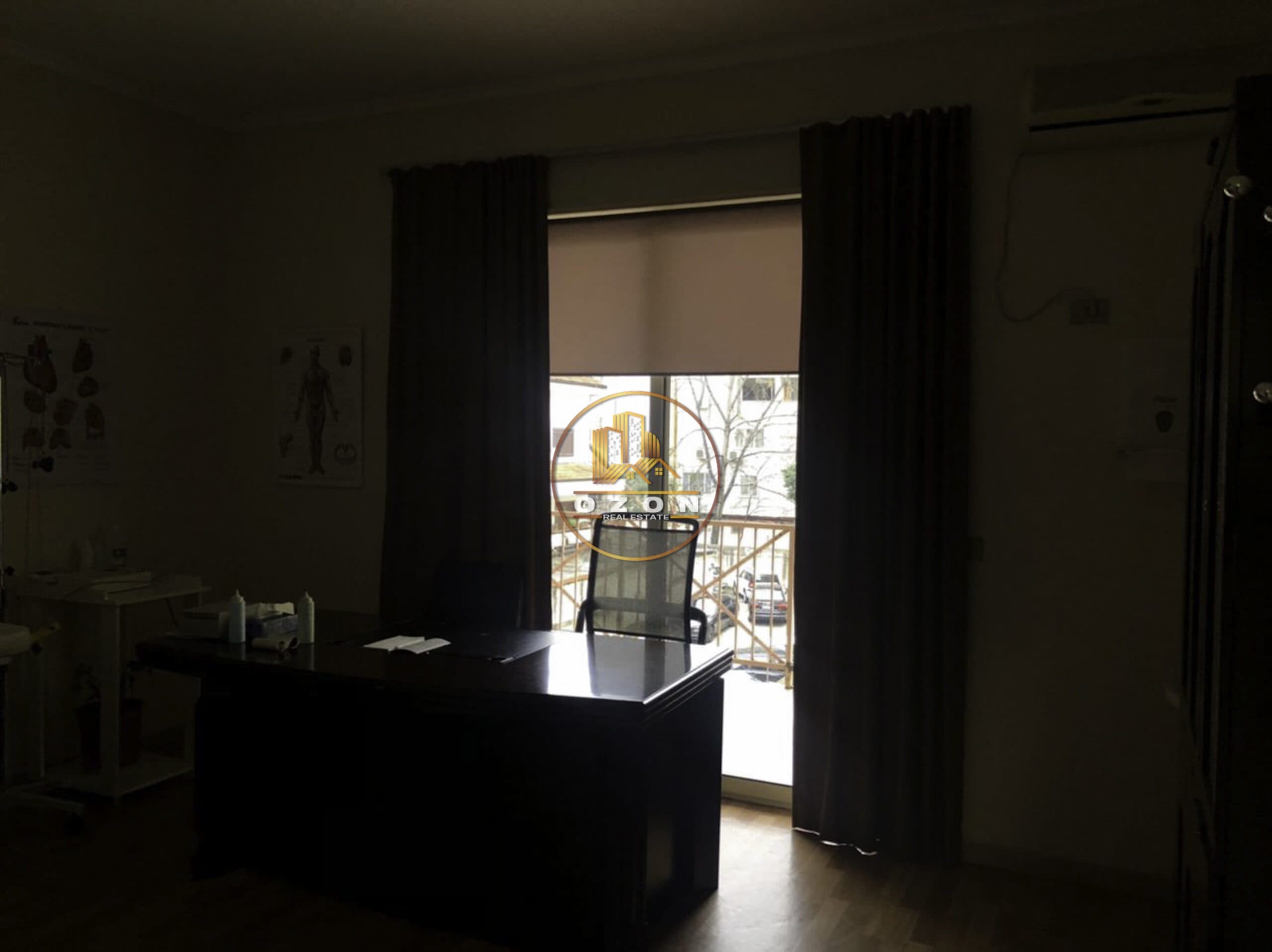 Qera, Apartament 2+1 per zyra , Adresa : Blloku