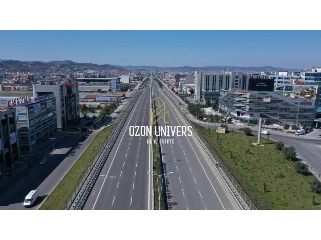 Godinë Multifunksionale në Shitje – Mëzez, në rrugë dytësore, pranë Vodafone!