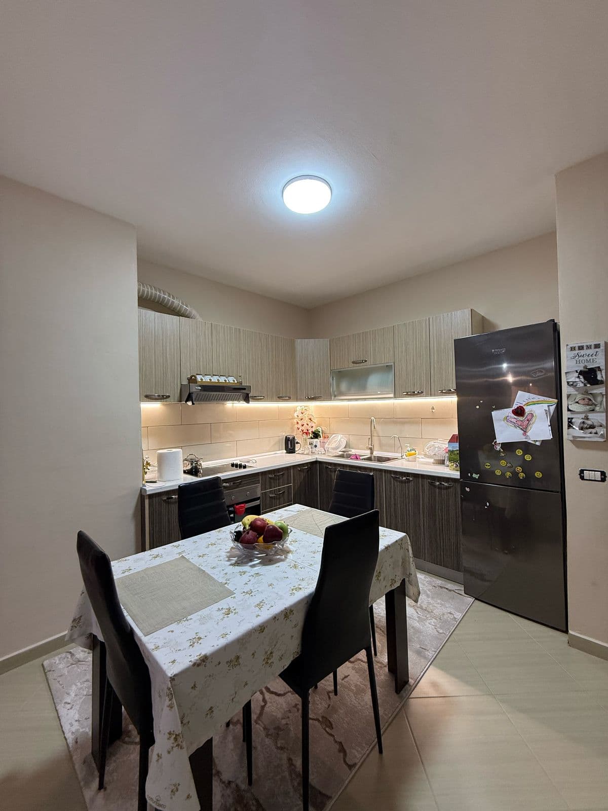 Apartament 1+1 për shitje tek ATSH , Pazari i Ri! 3