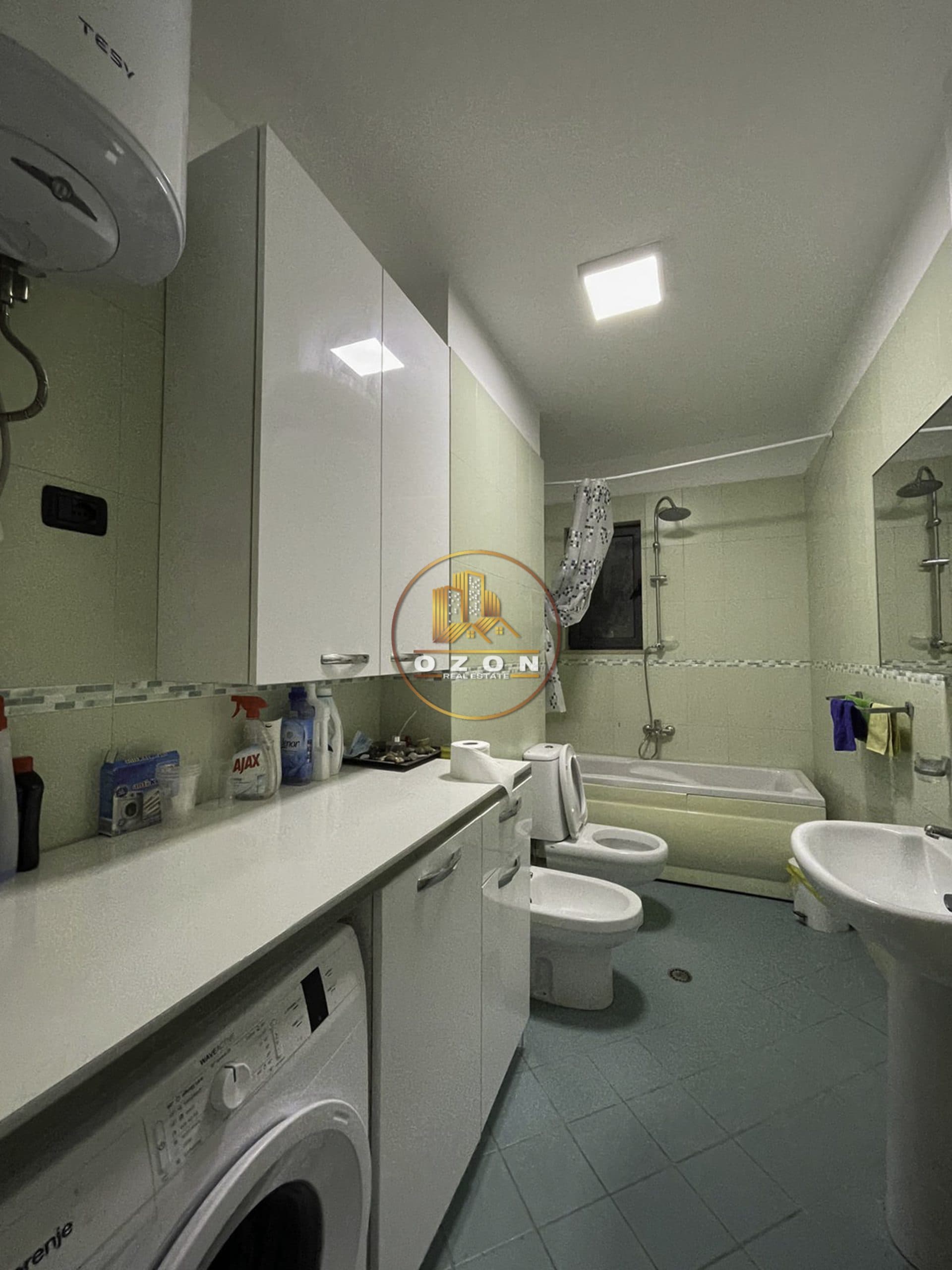 SUPER APARTAMENT 3+1+2 ME QERA NE BLLOK !