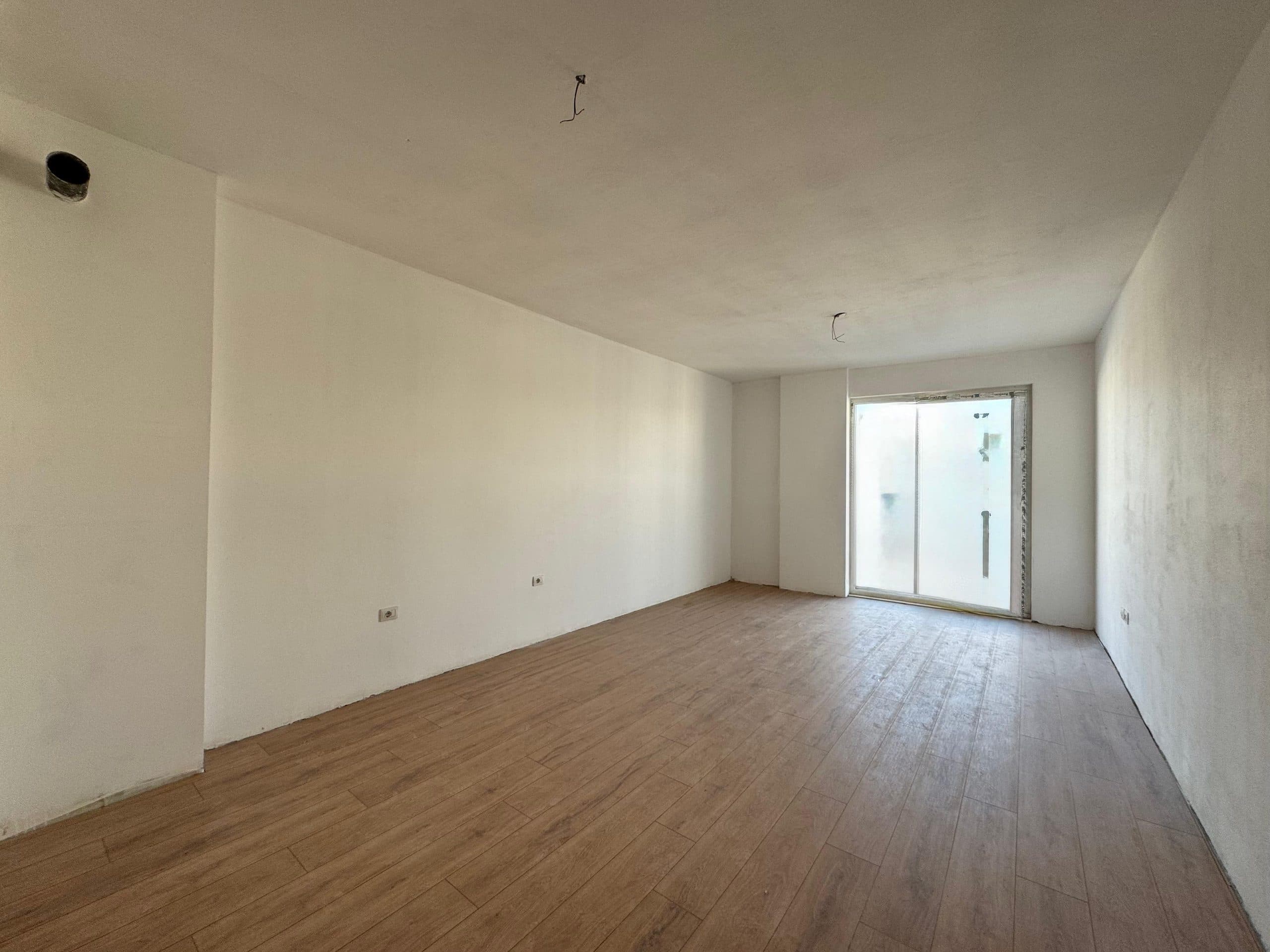 Apartament 2+1+2 për Shitje në Kompleksin Univers City, Pranë QTU-së! 2