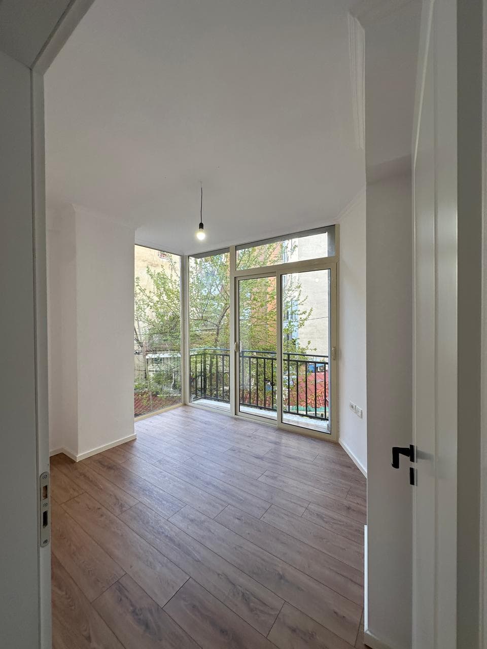 Apartament 1+1 per shitje te Prokuroria e Tiranes ! 2