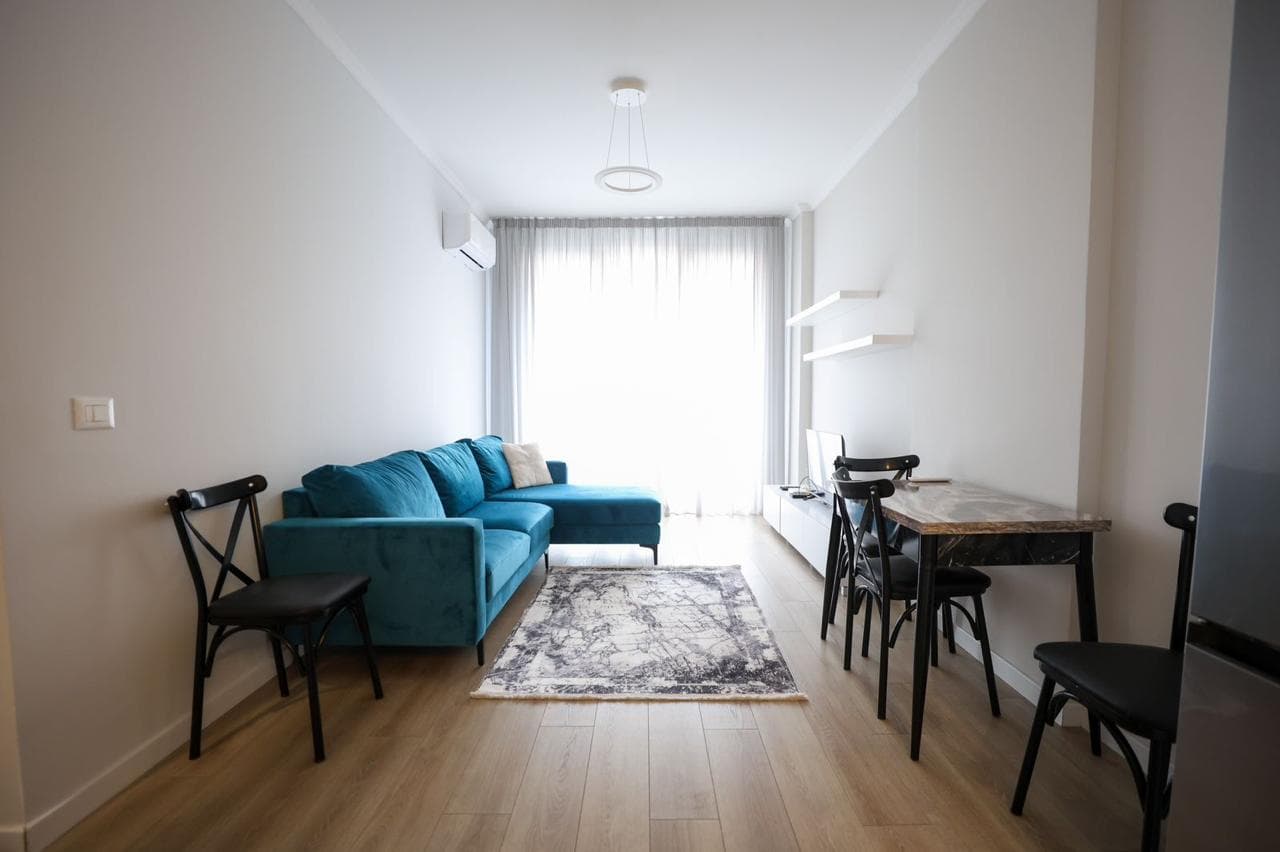 Shiten 2 Apartamente prane rruges Ambasadave ( Rr e Kavajes )