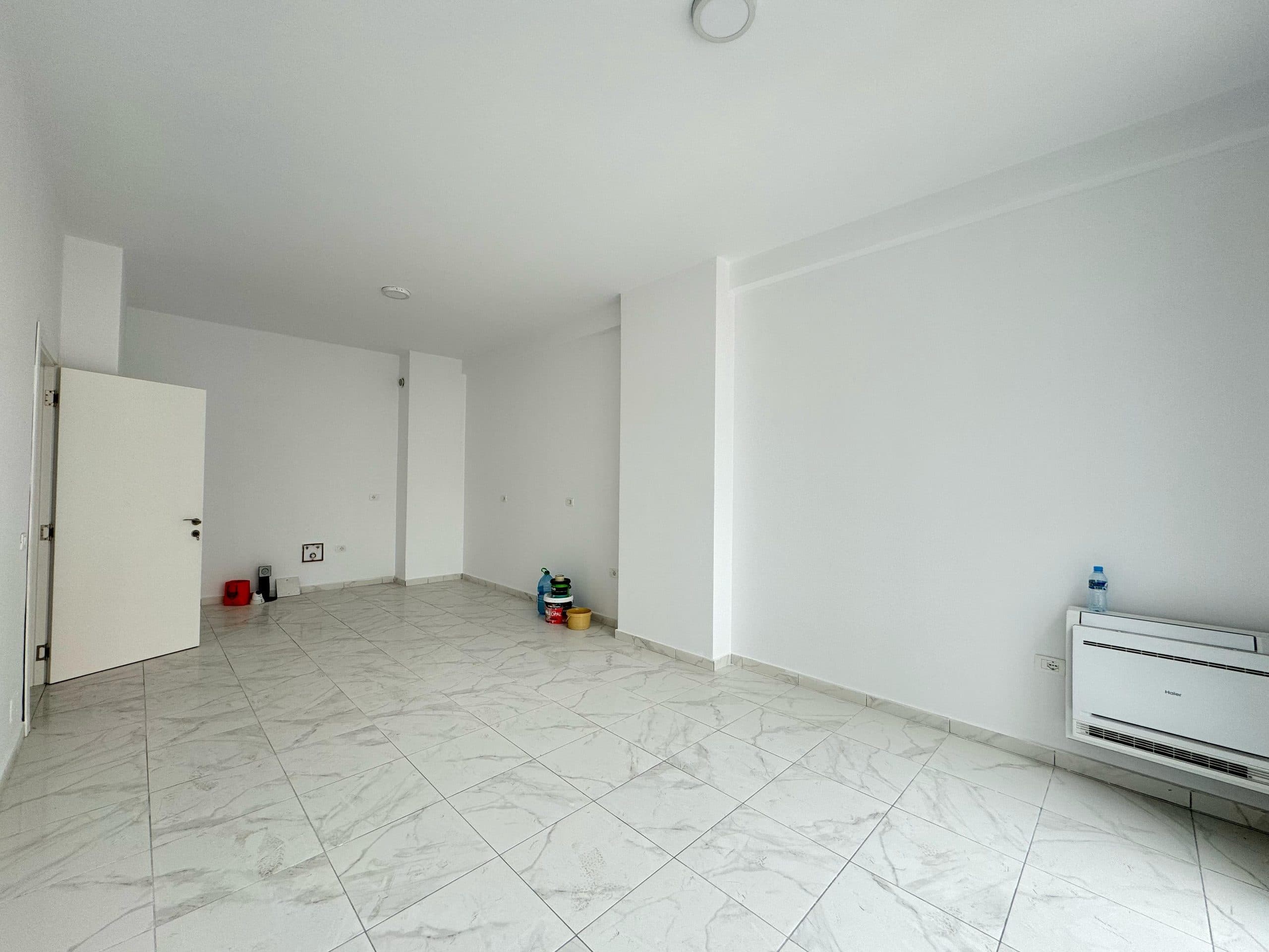Apartament 3+1+2 për Qira tek Nisharaku pranë Square 21! 2