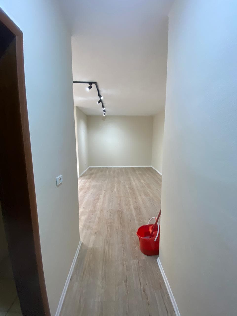 Garsoniere në Shitje në Shkëmbin e Kavajës! 4