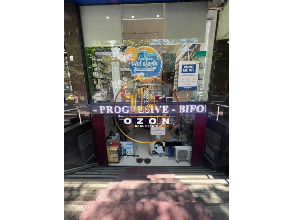 SHITET AMBIENT BIZNESI TEK RRUGA SAMI FRASHERI PERBALL LSI , BLLOK!
