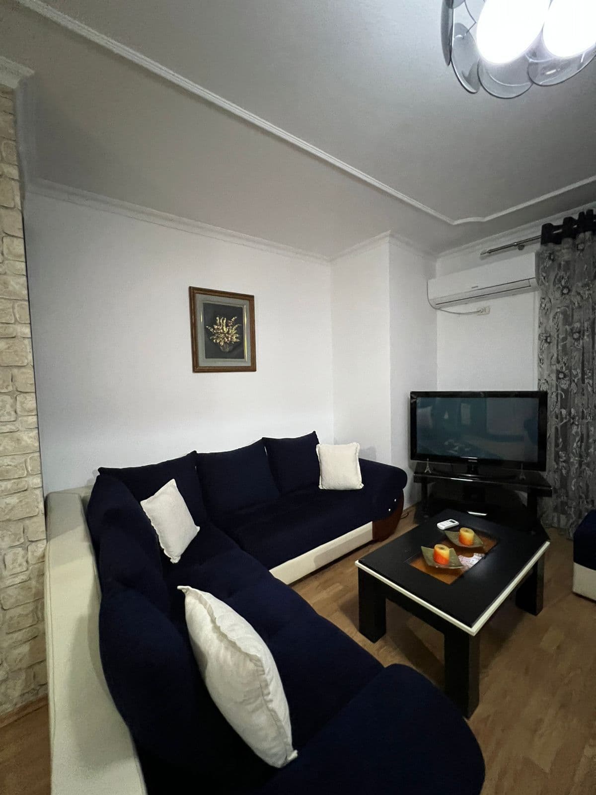 JEPET ME QIRA APARTAMENT 2+1+2, NE FILLIM TE KOPSHTIT ZOOLOGJIK!
