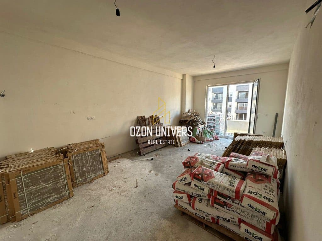 Apartament 2+1+verandë për shitje në Paskuqan ! 2