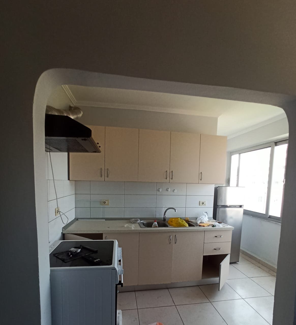 Apartament 1+1 Me Qira Tek Rruga e Kavajës! 1