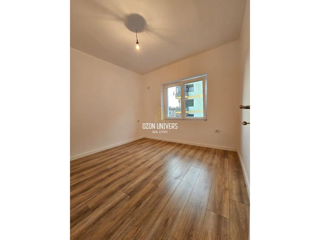 Apartament 1+1 për shitje tek Mozaiku i Tiranës, pranë Zogut të Zi!
