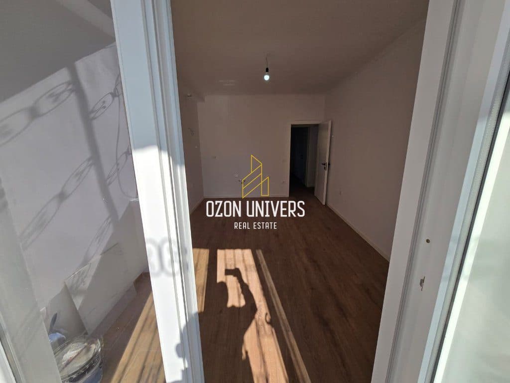 Shitet Apartament 1+1 në hyrje të Don Boskos, pranë Bar Artisti 3