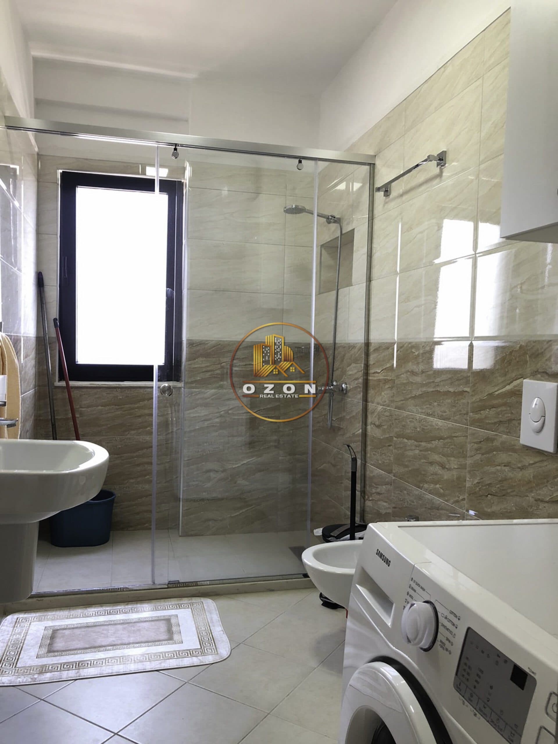 APARTAMENT 1+1 ME QERA TEK 21 DHJETORI ! 2