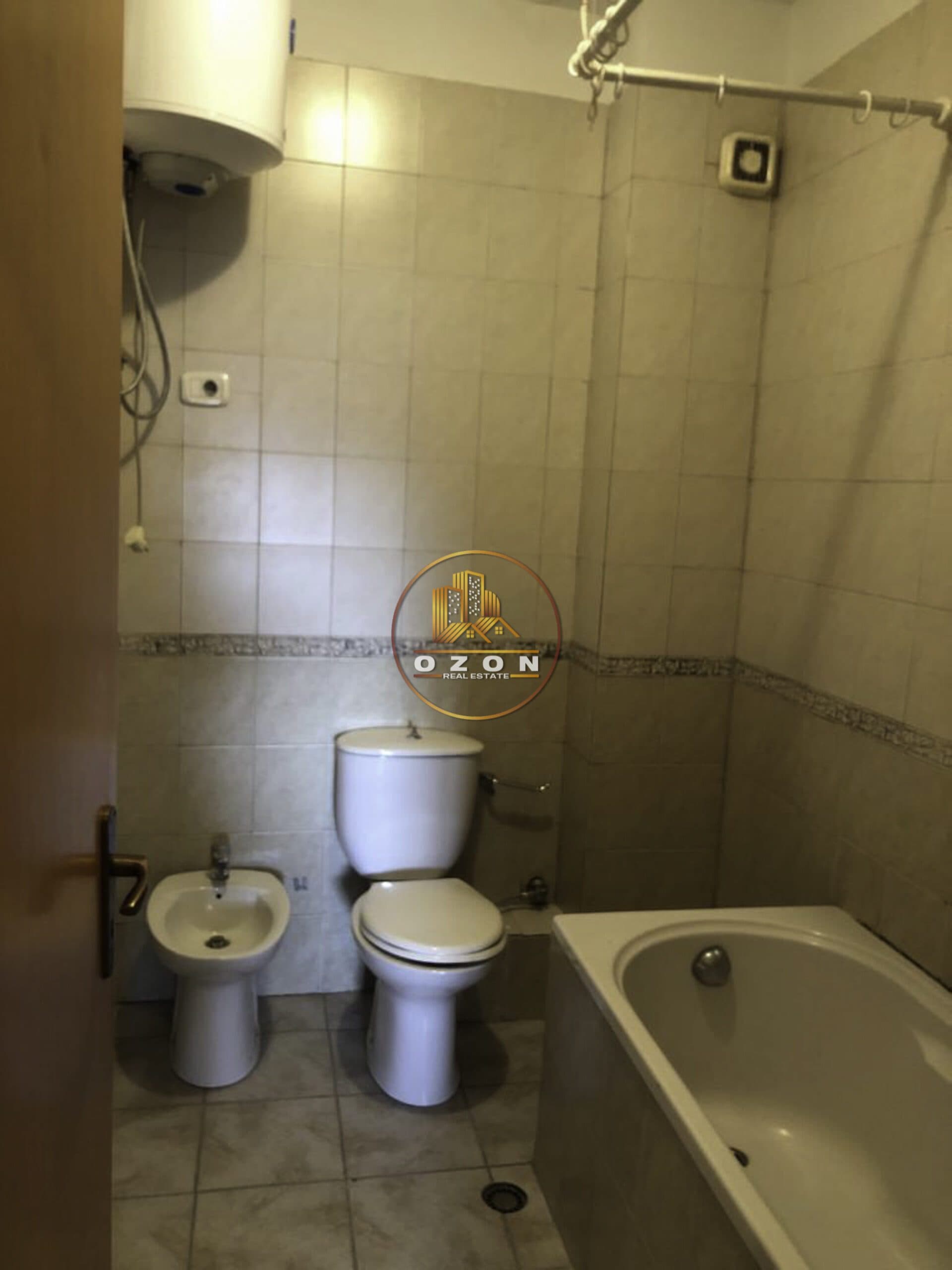 Jepet me qera/shitet apartament 1+1.Rruga ‘Muhamet Gjollesha’