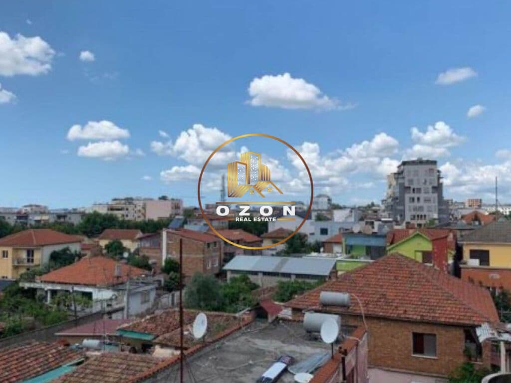 Ambjent Biznesi Me Qira Në Rrugën Arkitekt Sinani!