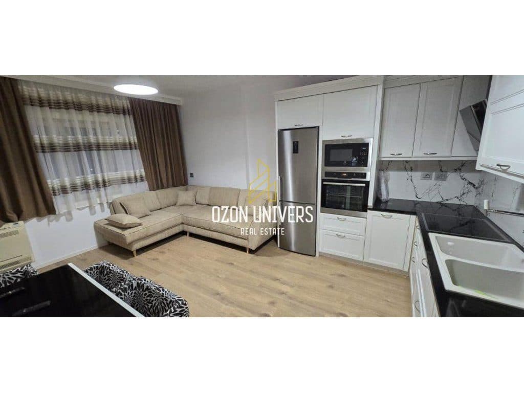 Apartament 1+1 për qira në Komunën e Parisit, pranë Lulishtes.