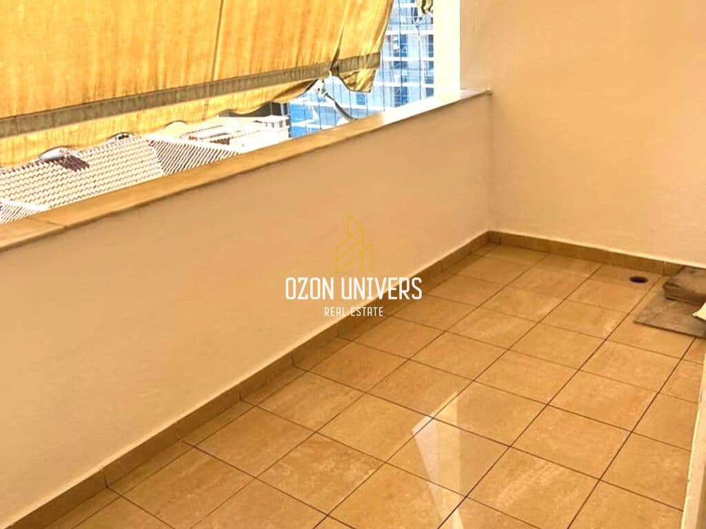 Ambient Për Zyra Me Qira Në Bllok ! 2