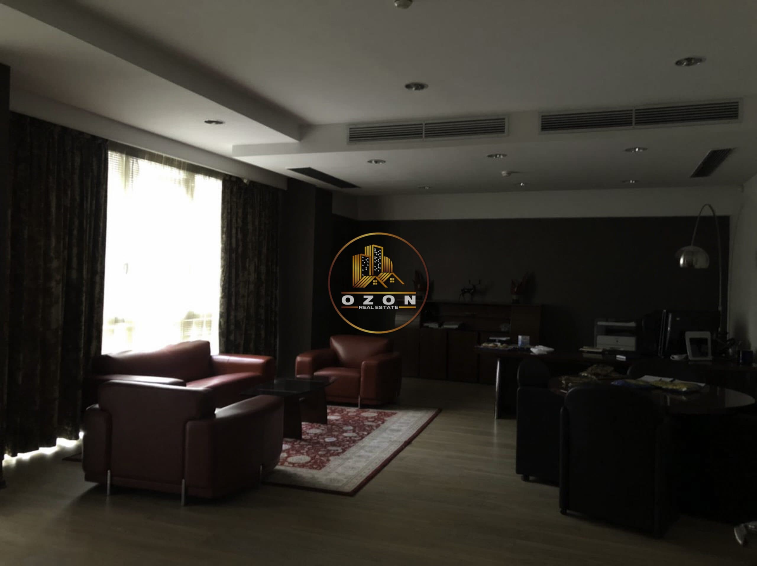 Jepet me qera ambient biznesi 700 m2 ne Qender te Tiranes . 4