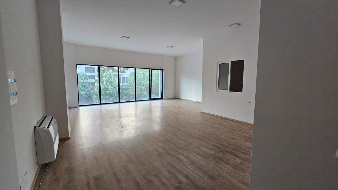 JEPET AMBIENT BIZNESI ME QIRA TEK SQUARE 21 ! 3