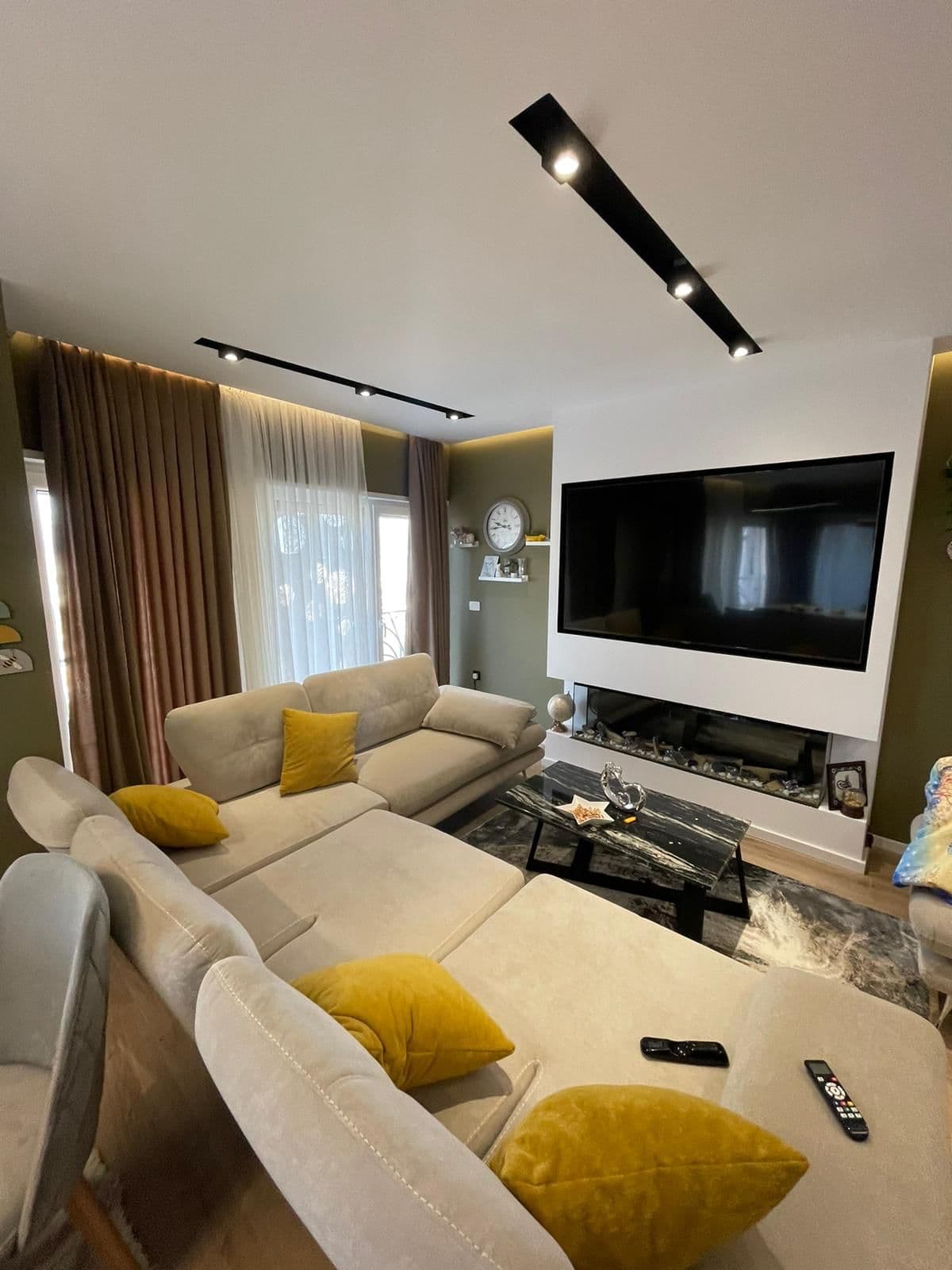 JEPET ME QIRA SUPER APARTAMENT 3+1+2 TEK KODRA E DIELLIT 2!
