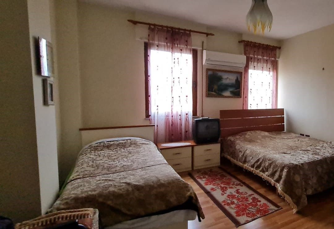 APARTAMENT 2+1+2 ME QERA TEK KOMUNA E PARISIT !