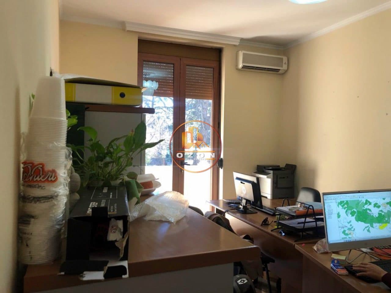 AMBIENT BIZNESI ME QERA ,NE ZONEN E ISH BLLOKUT !