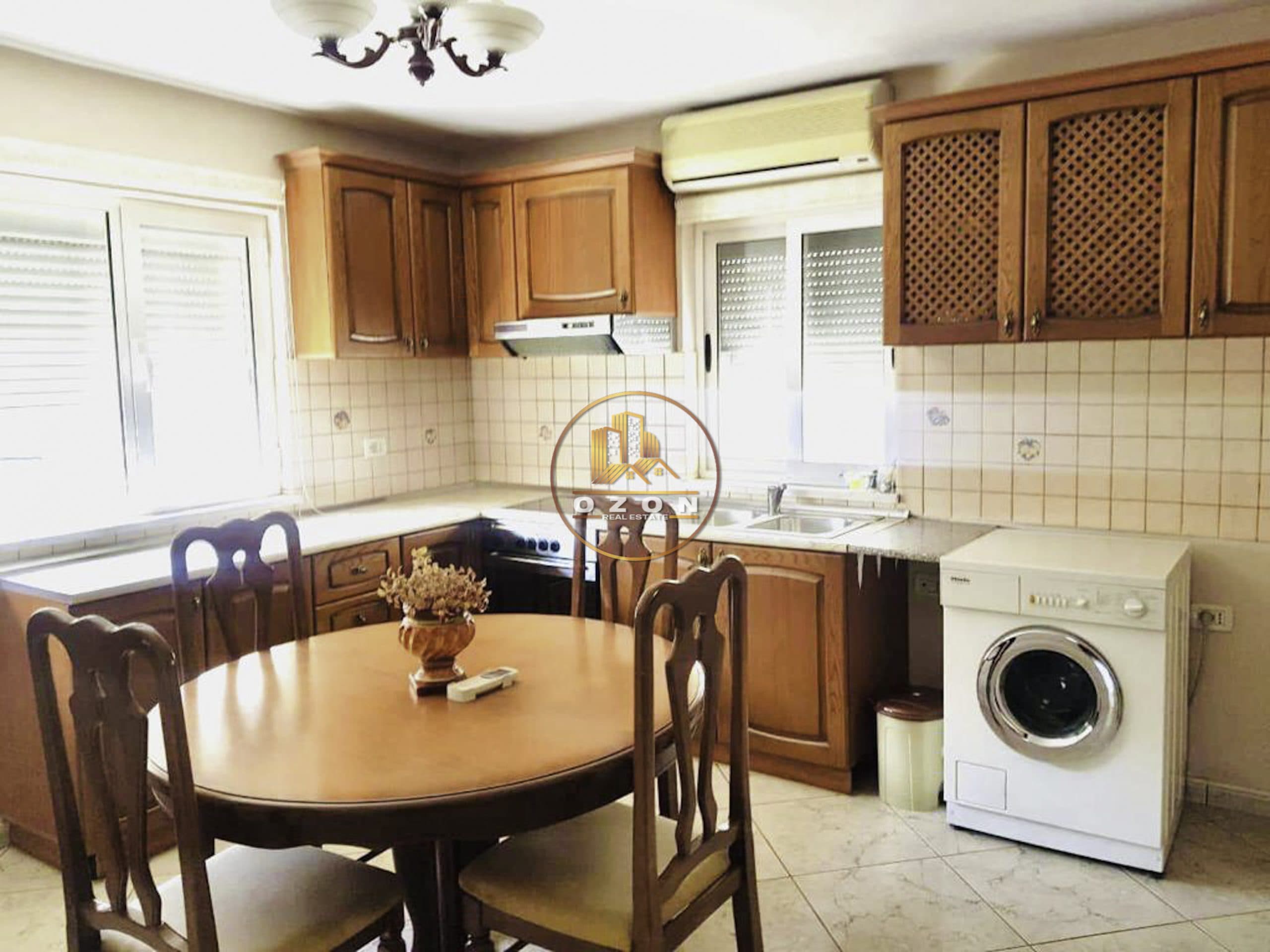 APARTAMENT 2+1 ME QERA . ADRESA : KOMUNA E PARISIT 3