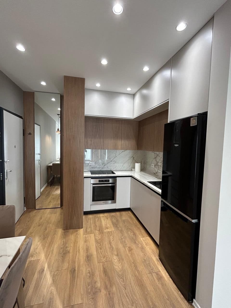 Apartament 1+1 për Qira, tek Tirana Garden Building! 2