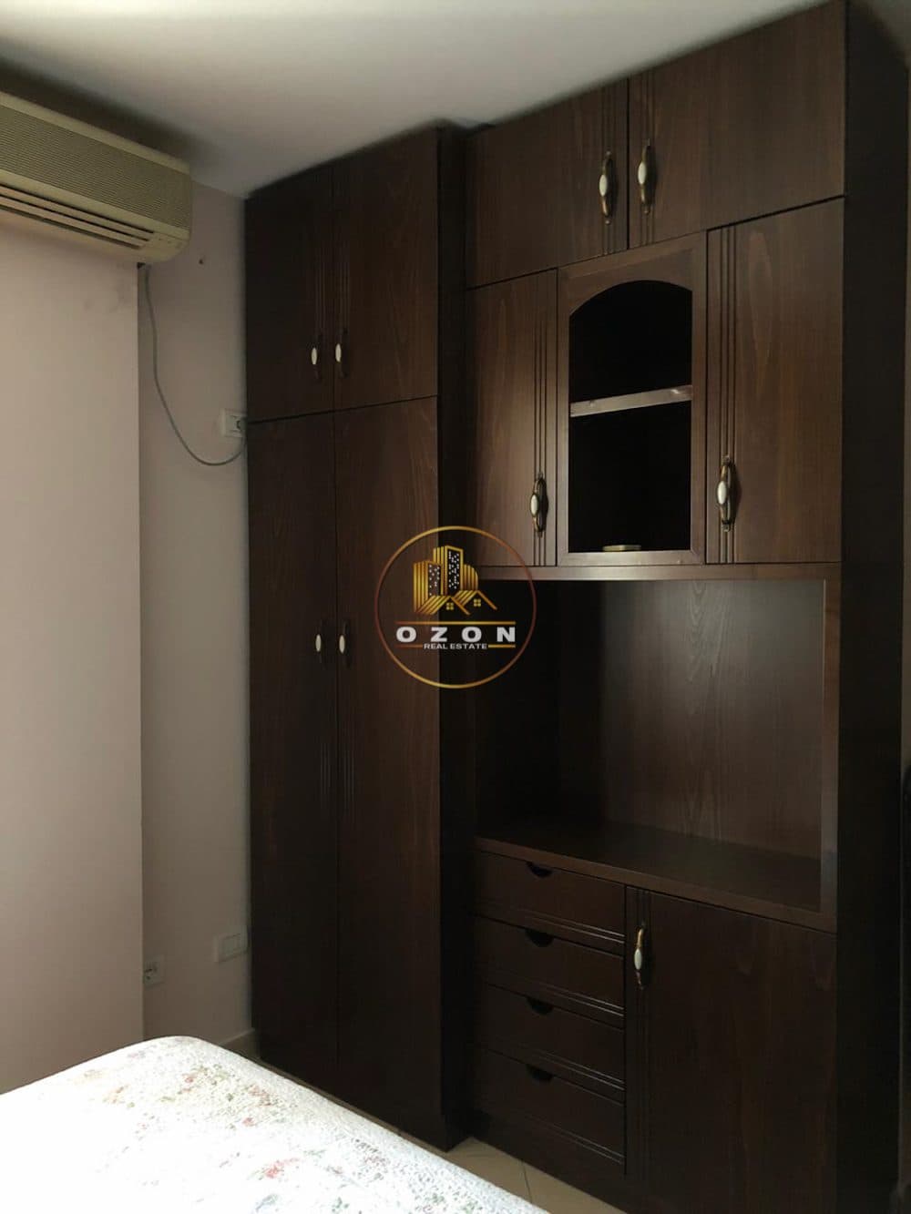 Jepet me qira apartament 1+1 , i mobiluar. Perballe Delijorgjit 4