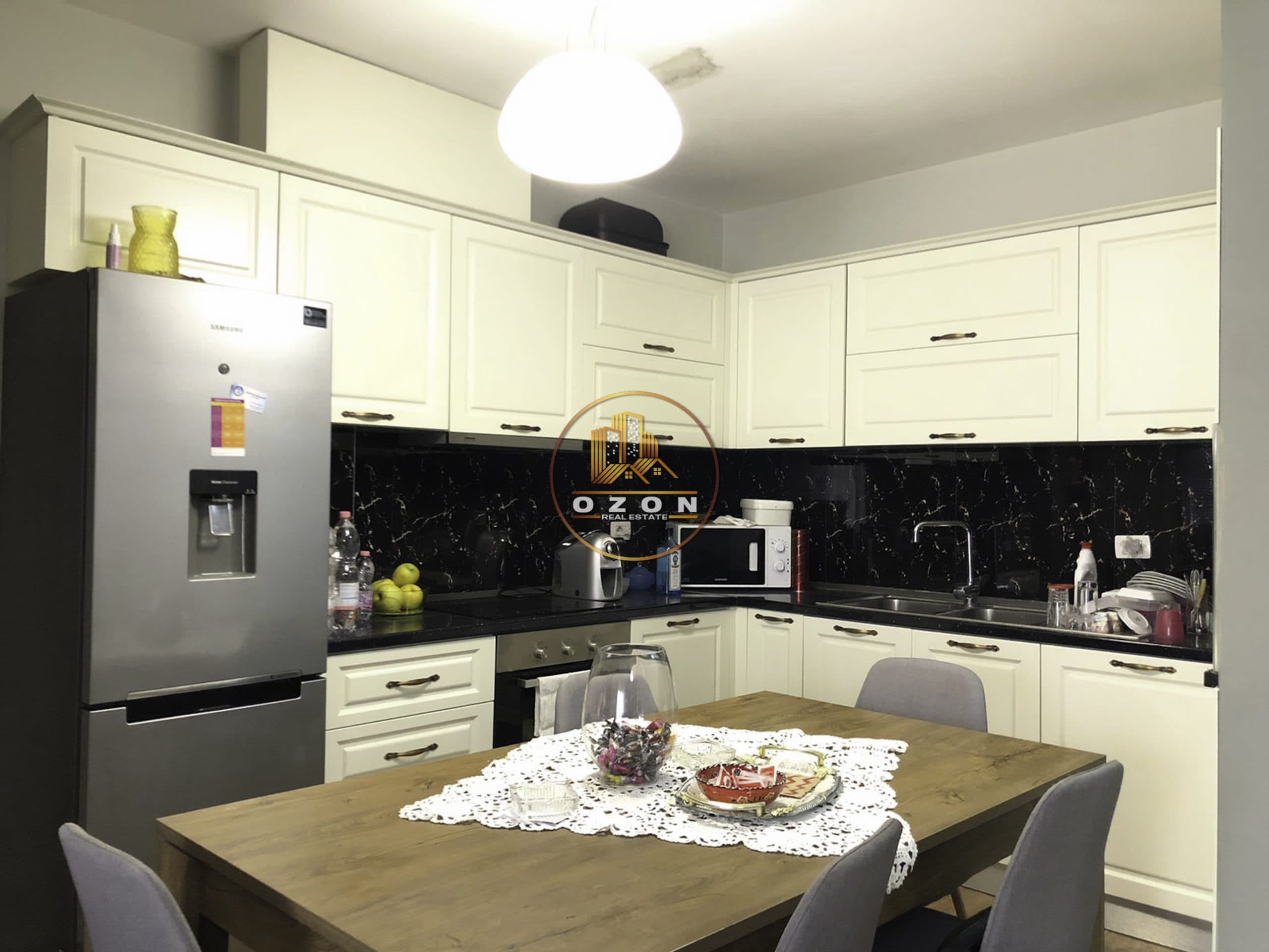 JEPET ME QERA APARTAMENT 2+1+2 TEK KOMPLEKSI KONTAKT !