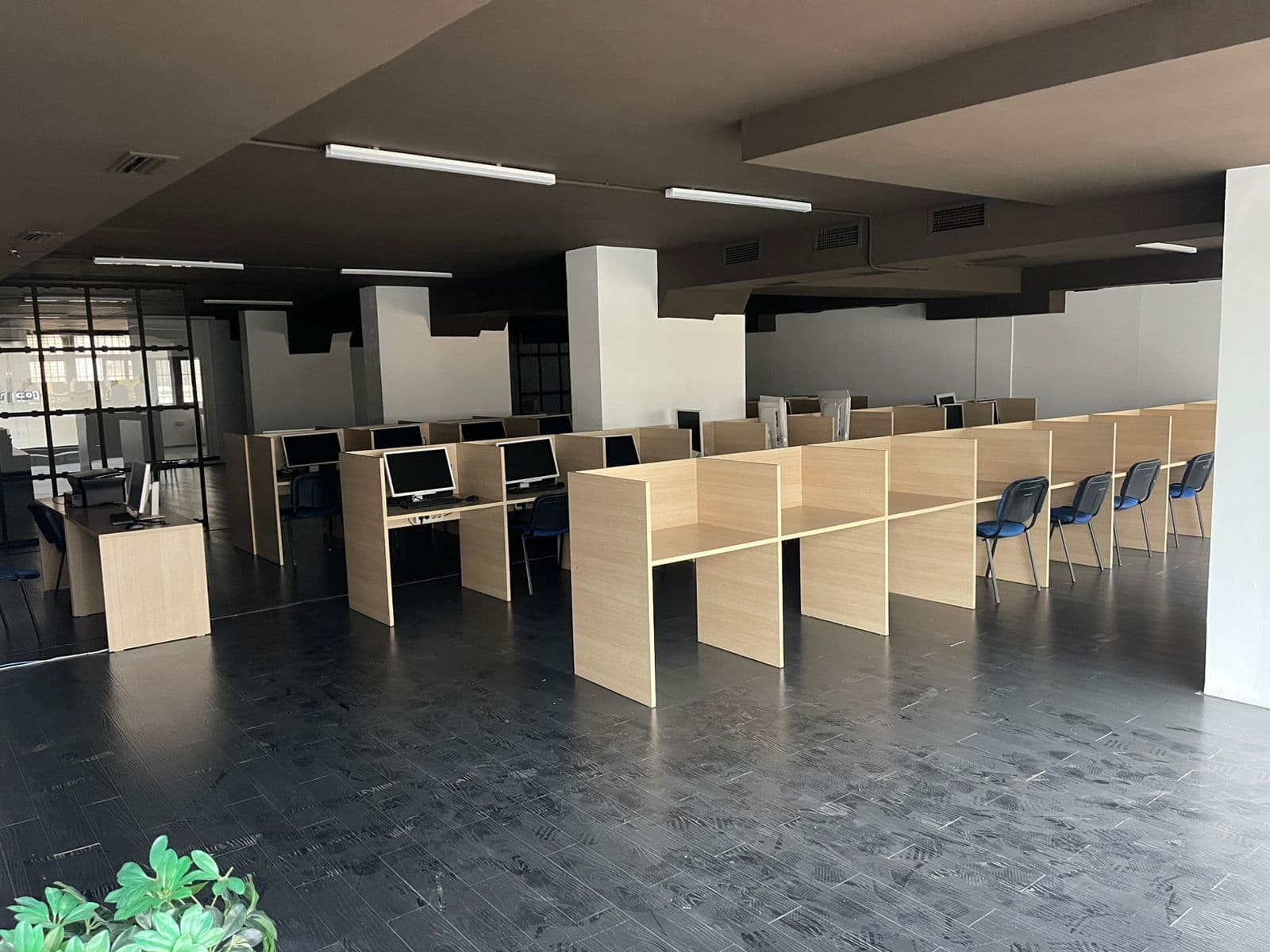 Ambient per Shitje 350m2, Sheshi Willson Tirane! 4