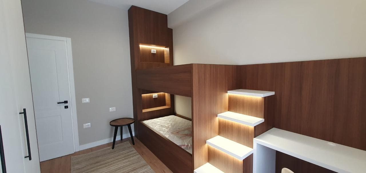 Apartament 2+1+2 me Qira tek Xhamija e Kopshtit Botanik! 4