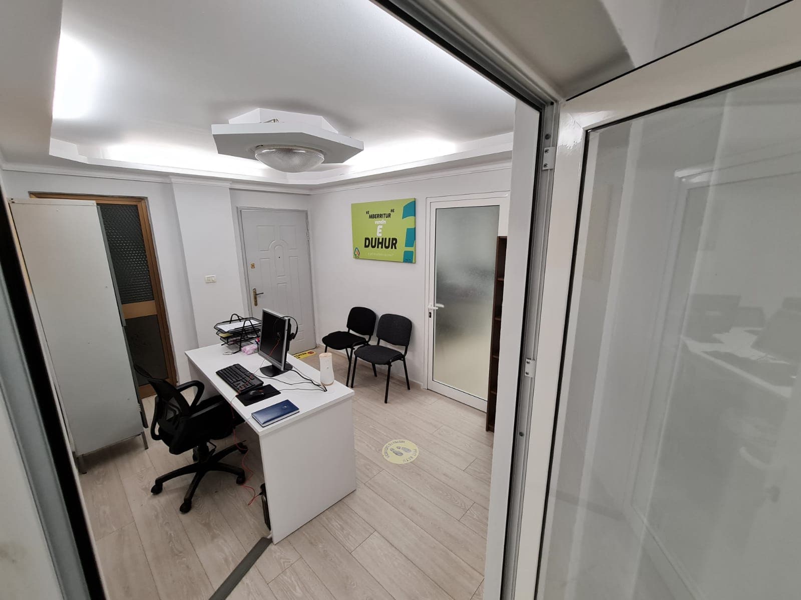 Ambient Biznesi për Qira në Bllok! 3
