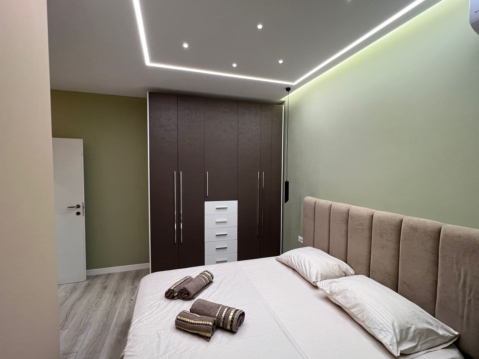SHITET SUPER APARTAMENT 1+1, TEK PAZARI I RI! 3
