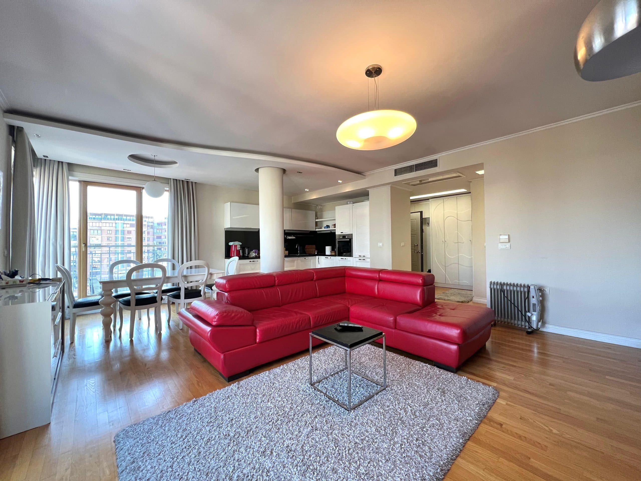 Apartament per qira ne Bllok prane Salt ! 4