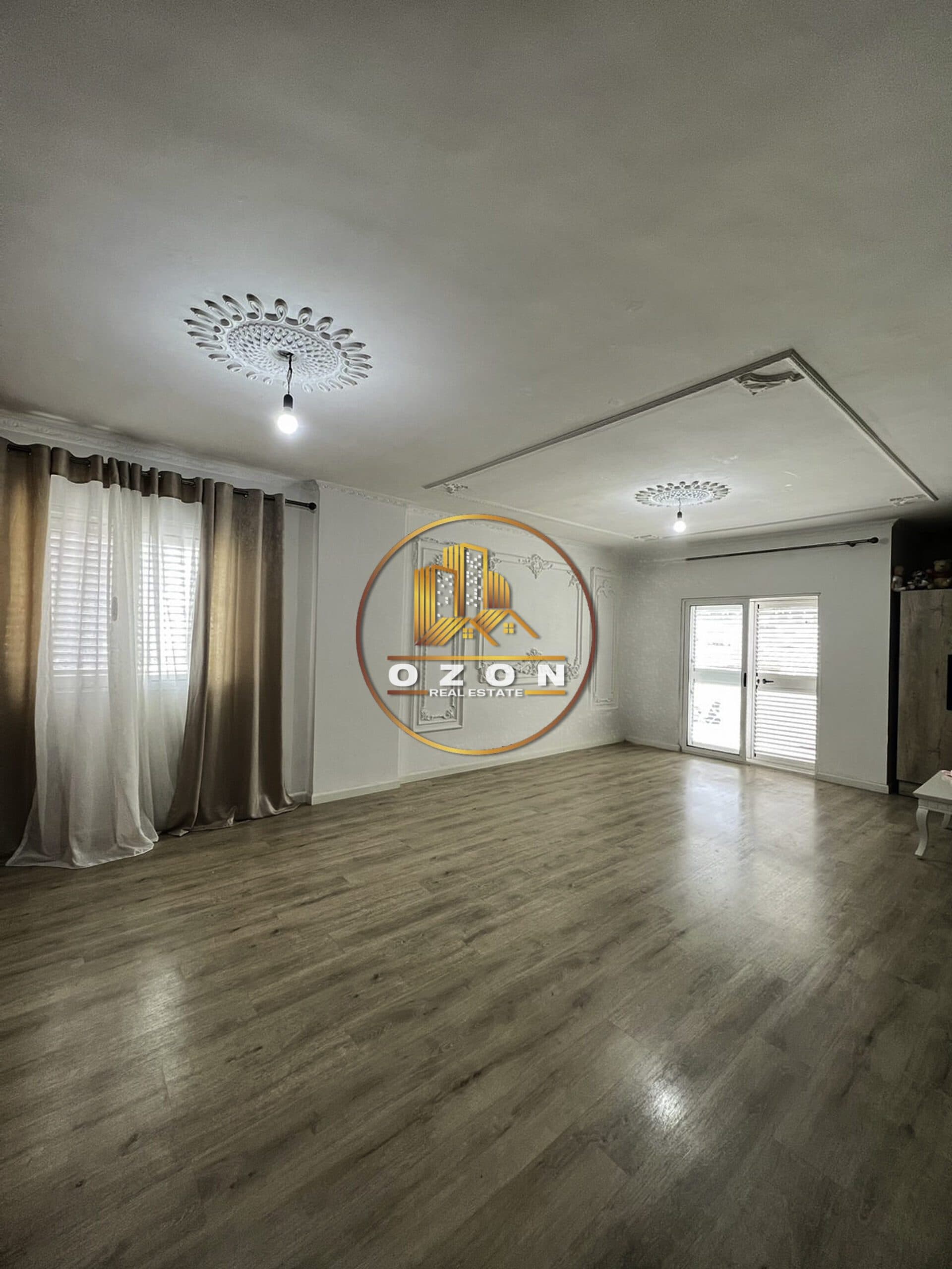 JEPET ME QIRA APARTAMENT 2+1 PER BIZNES, NE MYSLYM SHYR!