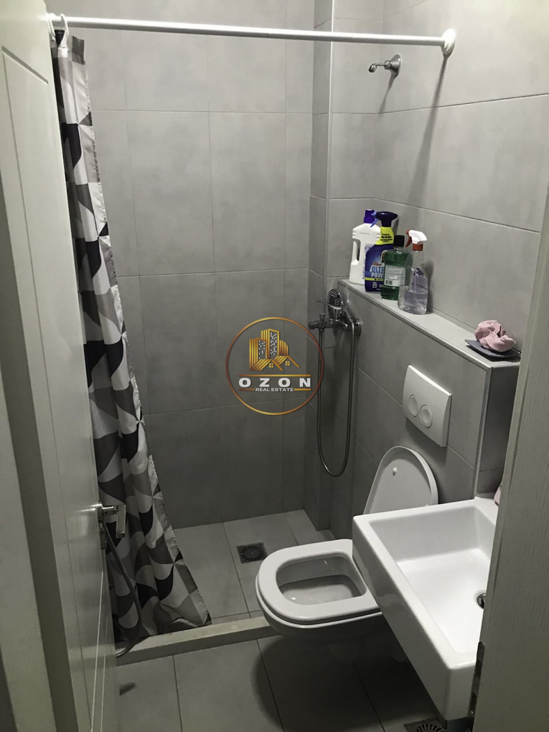 Jepet me qera apartament 1+1 ,Adresa : Blloku .