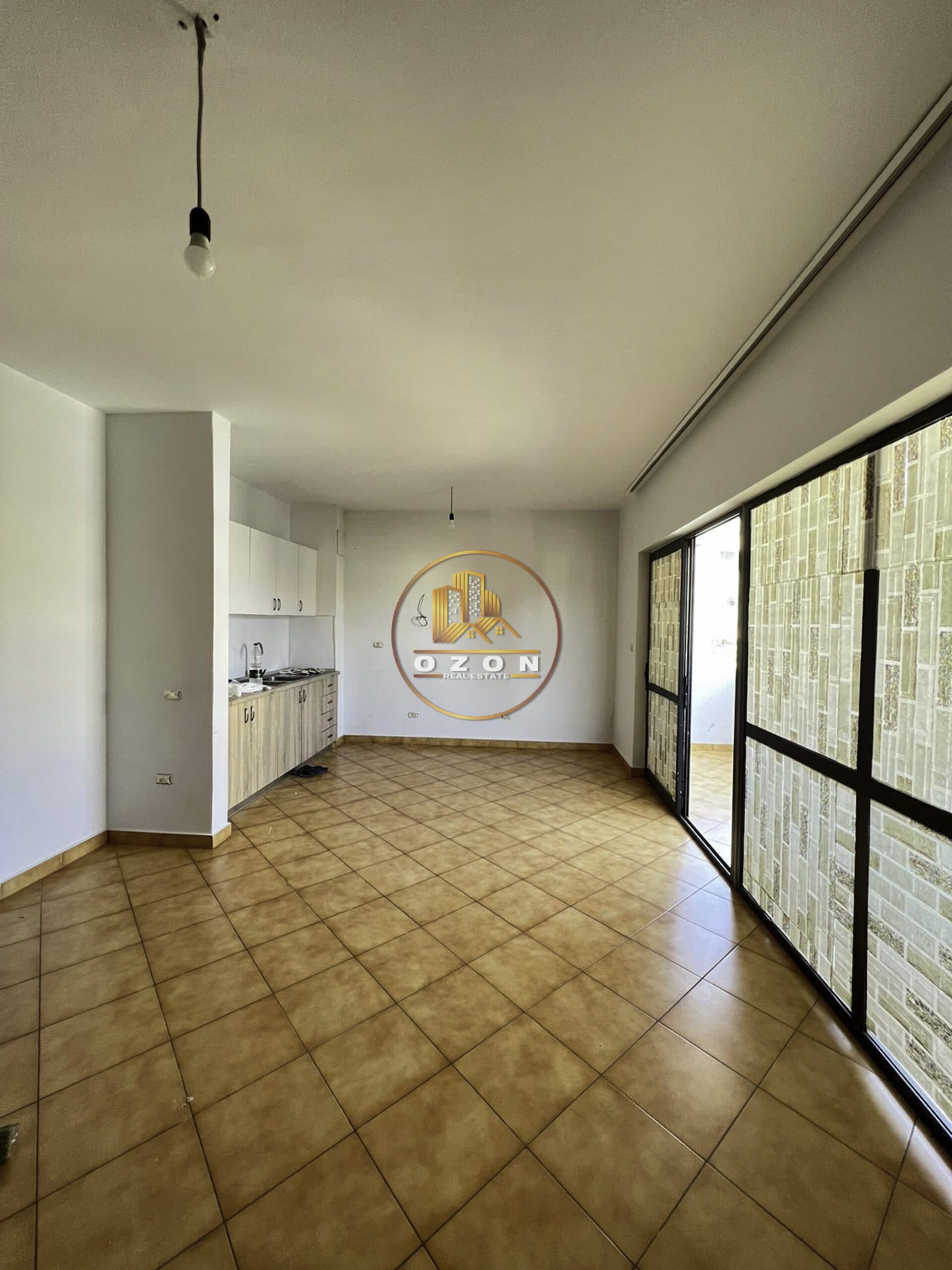 JEPET ME QERA APARTAMENT 2+1 BANIM/ZYRA PAS ISH UET !